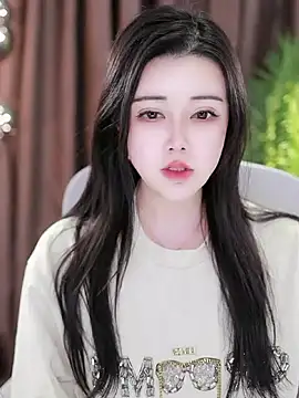Snapshot of Qiaoqiao_ chatting on 01/14/25, 10:17 Qiaoqiao online show from 01/14/25, 10:17