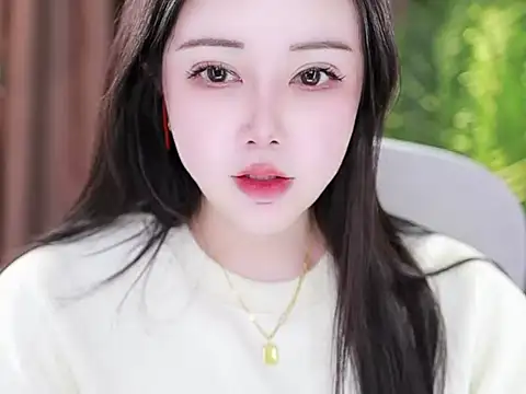 Snapshot of Qiaoqiao_ chatting on 01/16/25, 10:21 Qiaoqiao online show from 01/16/25, 10:21