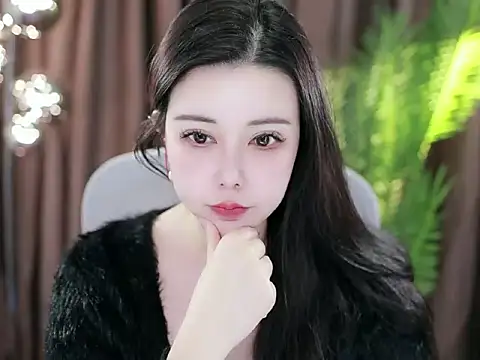 Snapshot of Qiaoqiao_ chatting on 01/17/25, 05:08 Qiaoqiao online show from 01/17/25, 05:08