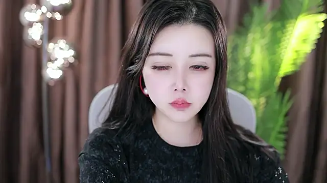 Snapshot of Qiaoqiao_ chatting on 01/21/25, 02:15 Qiaoqiao online show from 01/21/25, 02:15
