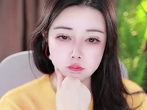 Snapshot of Qiaoqiao_ chatting on 01/26/25, 05:13 Qiaoqiao online show from 01/26/25, 05:13