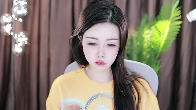 Snapshot of Qiaoqiao_ chatting on 01/31/25, 04:06 Qiaoqiao online show from 01/31/25, 04:06