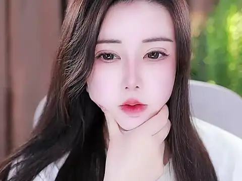 Snapshot of Qiaoqiao_ chatting on 02/11/25, 10:15 Qiaoqiao online show from 02/11/25, 10:15