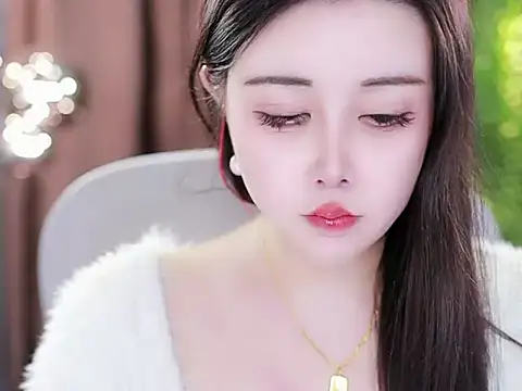 Snapshot of Qiaoqiao_ chatting on 02/12/25, 04:44 Qiaoqiao online show from 02/12/25, 04:44