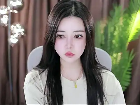 Snapshot of Qiaoqiao_ chatting on 02/28/25, 05:04 Qiaoqiao online show from 02/28/25, 05:04