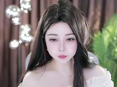 Snapshot of Qiaoqiao_ chatting on 03/02/25, 12:11 Qiaoqiao online show from 03/02/25, 12:11