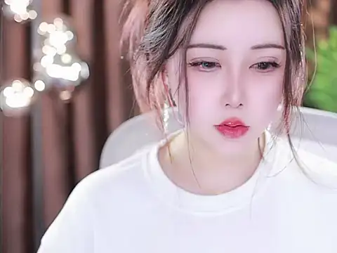 Snapshot of Qiaoqiao_ chatting on 03/05/25, 10:55 Qiaoqiao online show from 03/05/25, 10:55