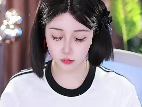Snapshot of Qiaoqiao_ chatting on 03/22/25, 12:25 Qiaoqiao online show from 03/22/25, 12:25