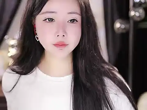 Snapshot of Qiaoqiao_ chatting on 10/02/25, 06:09 Qiaoqiao online show from 10/02/25, 06:09