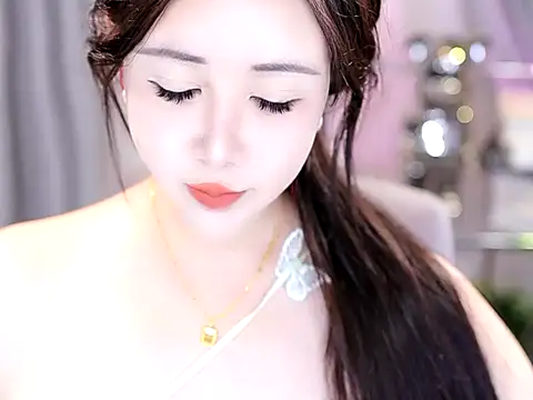 Snapshot of Qiaoqiao_ chatting on 10/18/25, 07:09 Qiaoqiao online show from 10/18/25, 07:09