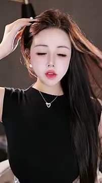 Snapshot of Qiaoqiao_ chatting on 10/25/25, 09:39 Qiaoqiao online show from 10/25/25, 09:39