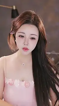 Snapshot of Qiaoqiao_ chatting on 11/03/25, 08:15 Qiaoqiao online show from 11/03/25, 08:15