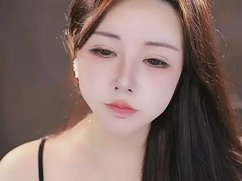 Snapshot of Qiaoqiao_ chatting on 11/07/25, 01:55 Qiaoqiao online show from 11/07/25, 01:55