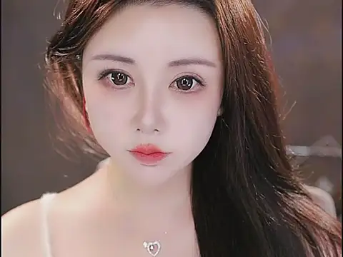 Snapshot of Qiaoqiao_ chatting on 11/13/25, 05:01 Qiaoqiao online show from 11/13/25, 05:01