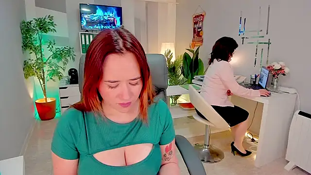 Snapshot of Butterflyblue_dream chatting on 01/17/25, 12:31 Butterflyblue dream online show from 01/17/25, 12:31