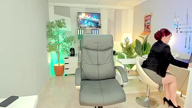 Snapshot of Butterflyblue_dream chatting on 02/13/25, 01:26 Butterflyblue dream online show from 02/13/25, 01:26