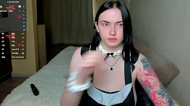 Witch Lady online show from 06/17/26, 06:05