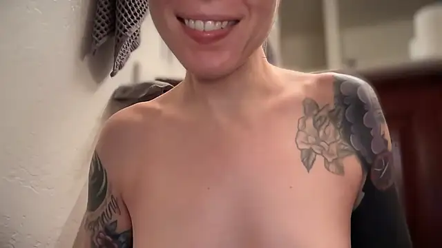 Goldensexetary69 online show from 02/13/25, 04:32