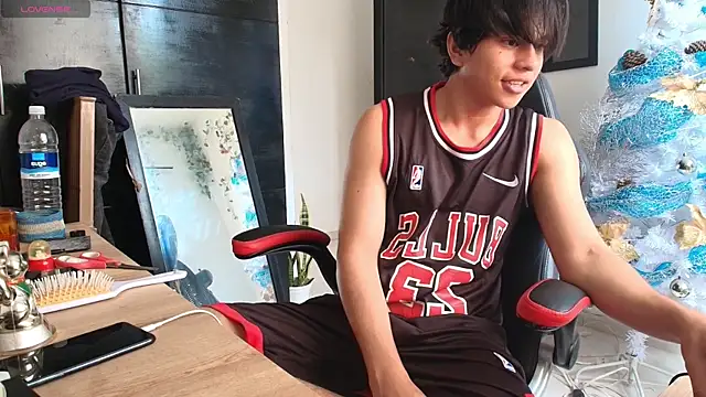 Haruto2001 online show from 12/15/24, 04:48