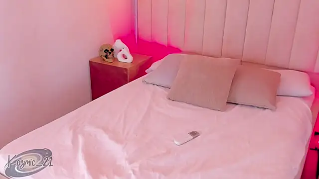 kosmic Angel online show from 10/31/25, 01:45