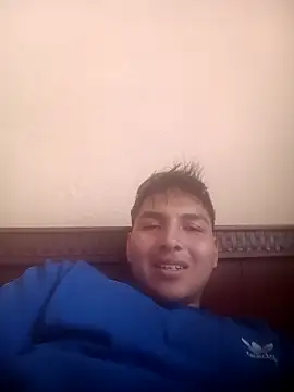 Snapshot of LoganFinds chatting on 12/16/25, 06:57 LoganFinds online show from 12/16/25, 06:57