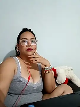 rainhavenus2024 online show from 01/05/25, 09:57