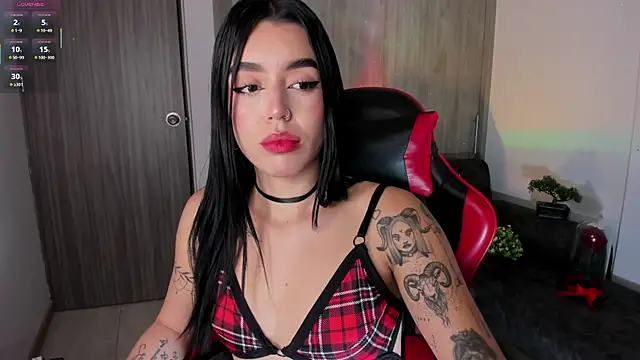 Snapshot of zoee_jackson chatting on 03/11/26, 03:23 zoee jackson online show from 03/11/26, 03:23