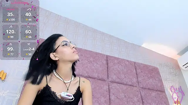 LilitRobins online show from 12/11/24, 04:18