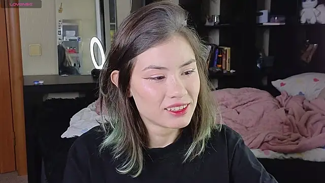 Snapshot of alicekiit chatting on 10/04/25, 05:05 alicekiit online show from 10/04/25, 05:05