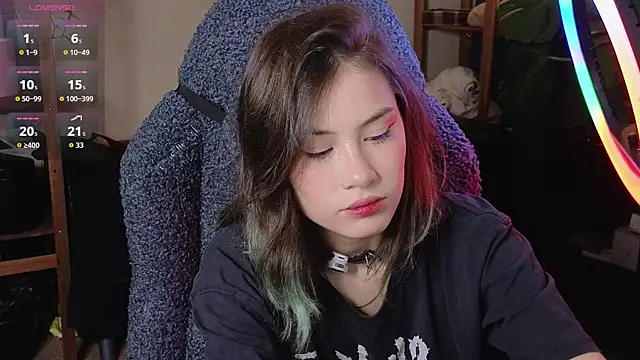 Snapshot of alicekiit chatting on 10/21/25, 12:33 alicekiit online show from 10/21/25, 12:33