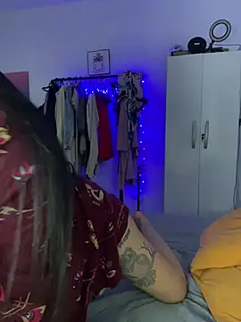 Snapshot of GrlAlice chatting on 12/25/24, 11:00 GrlAlice online show from 12/25/24, 11:00