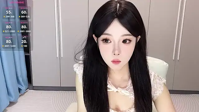 Q-ing online show from 09/13/25, 01:55