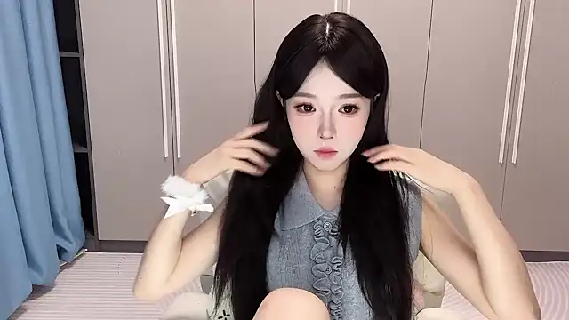 Q-ing online show from 09/14/25, 01:32