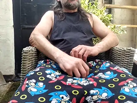 Snapshot of stavroun chatting on 06/08/26, 03:23 stavroun online show from 06/08/26, 03:23