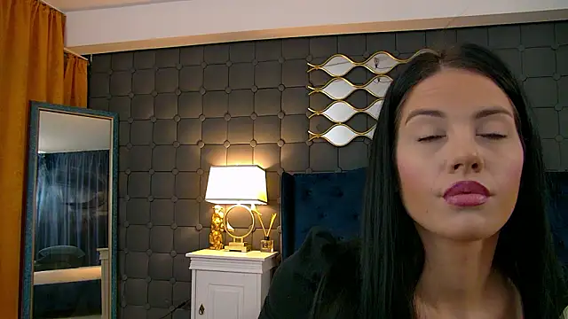 Snapshot of LeyaCass chatting on 03/14/26, 04:18 LeyaCass online show from 03/14/26, 04:18