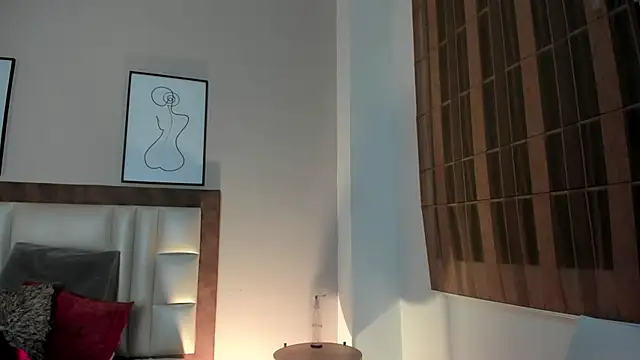 Snapshot of SabrinaWarrenn chatting on 01/28/25, 12:00 SabrinaWarrenn online show from 01/28/25, 12:00