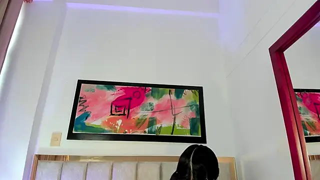 Snapshot of SabrinaWarrenn chatting on 02/20/25, 12:15 SabrinaWarrenn online show from 02/20/25, 12:15