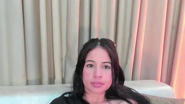 Snapshot of SabrinaWarrenn chatting on 02/22/25, 12:29 SabrinaWarrenn online show from 02/22/25, 12:29