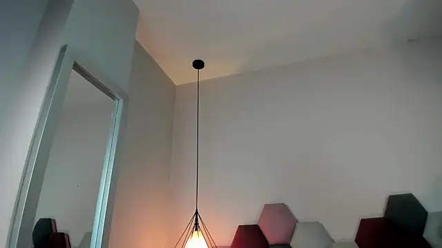 Snapshot of SabrinaWarrenn chatting on 09/20/25, 12:06 SabrinaWarrenn online show from 09/20/25, 12:06