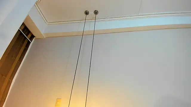 Snapshot of SabrinaWarrenn chatting on 10/23/25, 12:43 SabrinaWarrenn online show from 10/23/25, 12:43