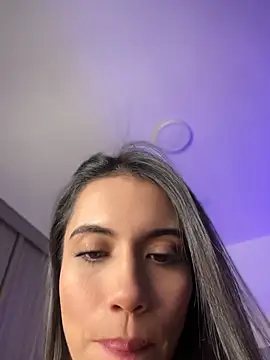 Snapshot of Nicole_stonee chatting on 06/23/26, 09:13 Nicole stonee online show from 06/23/26, 09:13