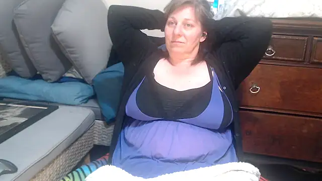 ladyscarlotta online show from 01/05/25, 01:03