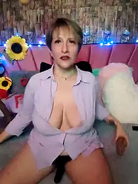 Snapshot of Isabelle_Lov18 chatting on 03/03/25, 01:53 Isabelle Lov18 online show from 03/03/25, 01:53