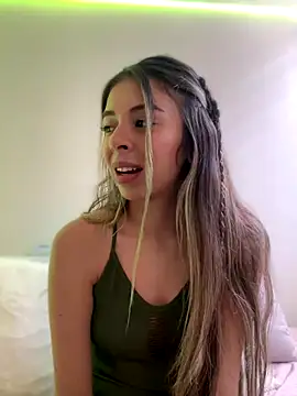 Snapshot of AmmyCollinsW chatting on 09/13/25, 07:57 AmmyCollinsW online show from 09/13/25, 07:57