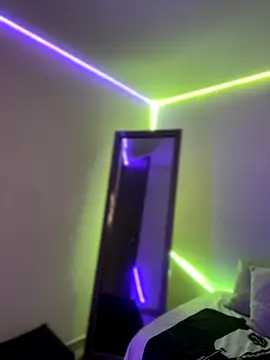 Snapshot of AmmyCollinsW chatting on 09/17/25, 08:54 AmmyCollinsW online show from 09/17/25, 08:54