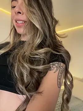 Snapshot of AmmyCollinsW chatting on 10/03/25, 08:06 AmmyCollinsW online show from 10/03/25, 08:06