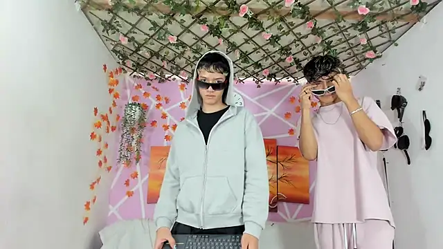 Fresahot2005 online show from 03/17/25, 07:48