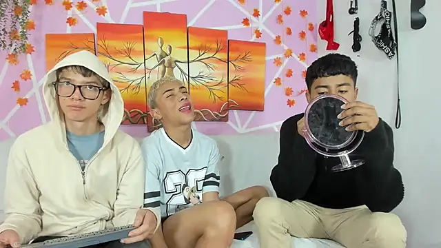 Fresahot2005 online show from 03/20/25, 08:29