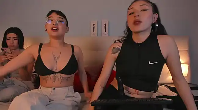 Cintya Kros online show from 01/11/25, 02:41