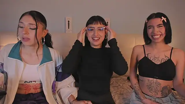 Cintya Kros online show from 02/01/25, 04:56